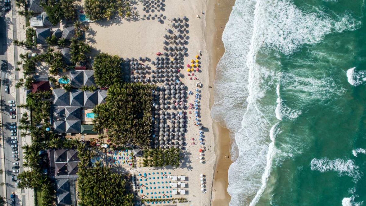 Fortaleza - Stadt und Strand aus der Luft  bei Reisemagazin Plus