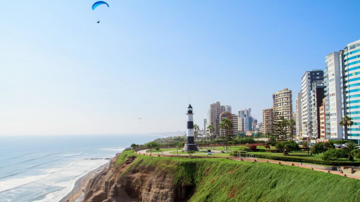 Lima - Landschaften der Stadt Miraflores  bei Reisemagazin Plus