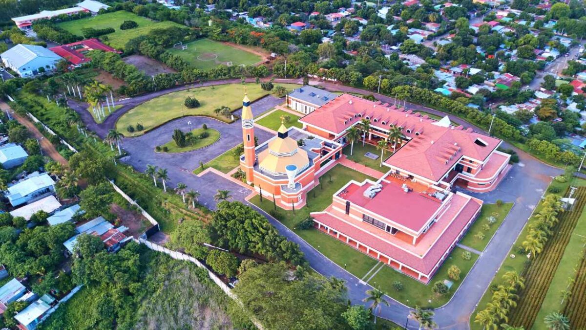Managua - Landschaft der Stadt Managua als Luftaufnahem bei Reisemagazin Plus